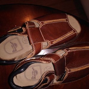 Nwot dr martens sz 8 womens sandal